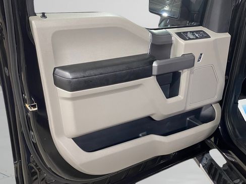 Used 2020 Ford F150 XLT w/ Equipment Group 302A Luxury image 24