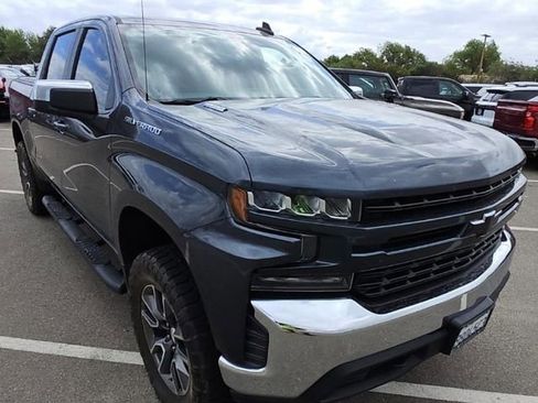 Used 2021 Chevrolet Silverado 1500 LT w/ Bed Protection Package AWD/4WD image 2
