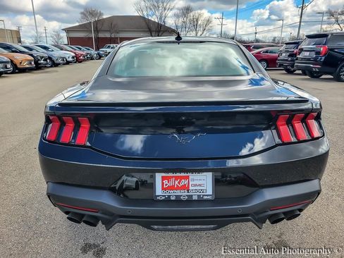 Used 2025 Ford Mustang Premium RWD image 6