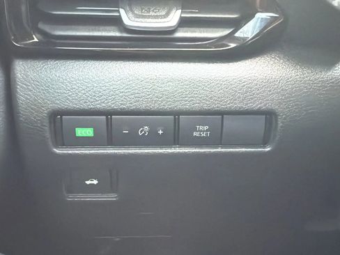 Used 2022 Nissan Sentra SV image 15