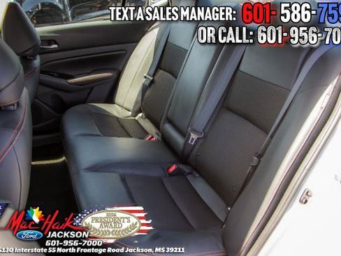 Used 2025 Nissan Altima 2.5 SR FWD image 9