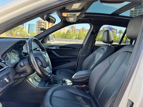 Used 2017 BMW X1 xDrive28i AWD/4WD image 11