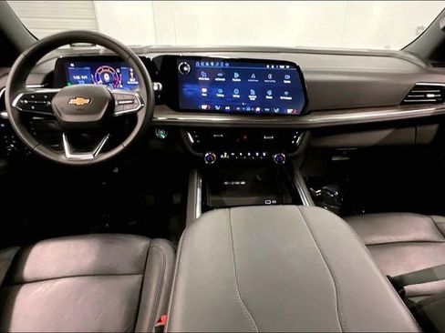 Used 2025 Chevrolet Tahoe LT AWD/4WD image 19