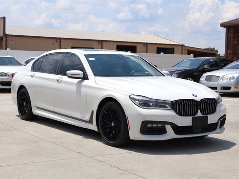 Used 2016 BMW 750i xDrive AWD/4WD image 9