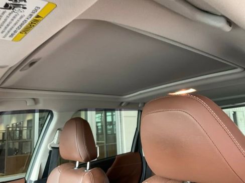 Used 2019 Subaru Forester Touring AWD/4WD image 8