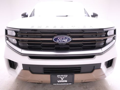 Used 2025 Ford Expedition Max King Ranch image 7