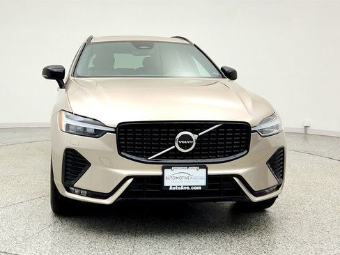 Used 2023 Volvo XC60 B5 Plus w/ Protection Package Premier AWD/4WD image 2