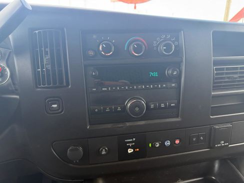 Used 2019 Chevrolet Express 3500 w/ Driver Convenience Package image 18