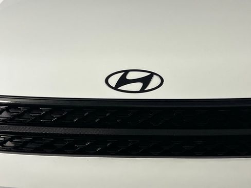 Used 2024 Hyundai Santa Fe Calligraphy image 10