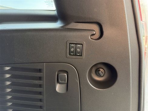 Used 2015 Cadillac Escalade ESV 4WD image 32