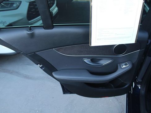 Used 2019 Mercedes-Benz C 300 Sedan image 24