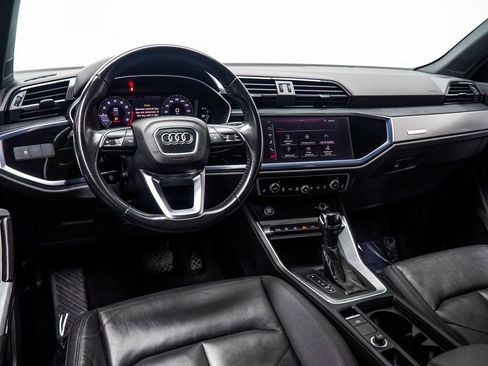 Used 2019 Audi Q3 2.0T Premium w/ Convenience Package AWD/4WD image 16