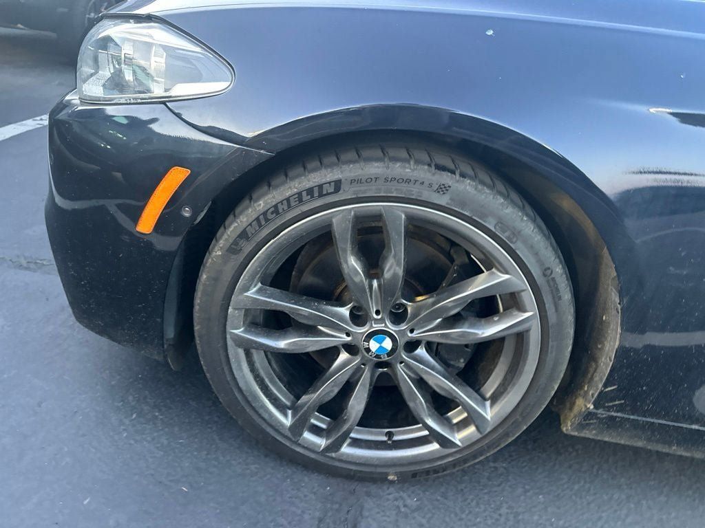 Used 2016 BMW 550i xDrive Sedan AWD/4WD image 2