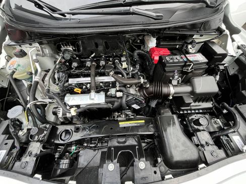 Used 2025 Nissan Versa SV image 32