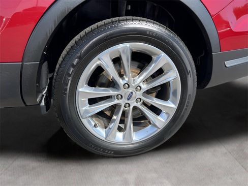 Used 2019 Ford Explorer Limited w/ Ford Safe & Smart Package image 6