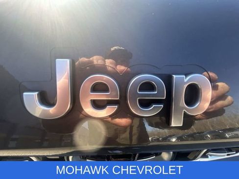 Used 2022 Jeep Grand Cherokee Summit w/ Adv Protech Group IV AWD/4WD image 33
