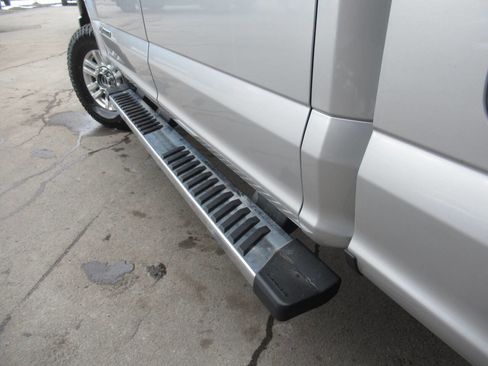 Used 2019 Ford F350 XLT w/ XLT Value Package image 15