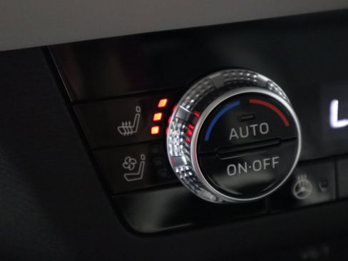 New 2025 Mitsubishi Outlander AWD image 28