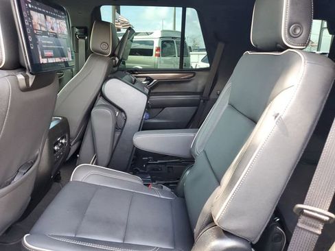 Used 2025 GMC Yukon Elevation w/ Elevation Premium Package image 10
