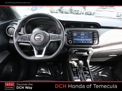 Used 2023 Nissan Kicks SR image 8