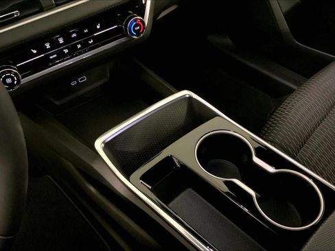 Used 2025 Chevrolet Equinox LT image 17