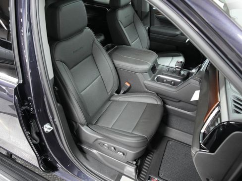 New 2026 GMC Sierra 1500 Denali w/ Denali Reserve Package image 19