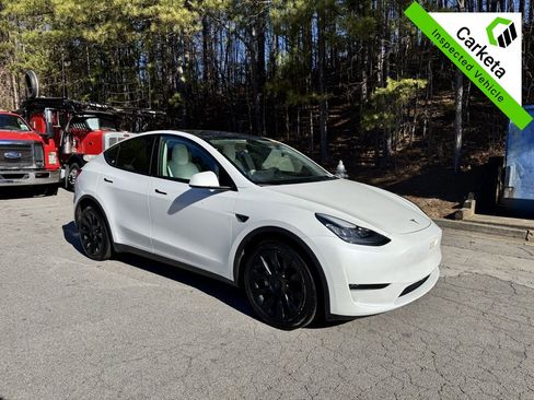 Used 2023 Tesla Model Y Long Range image 1