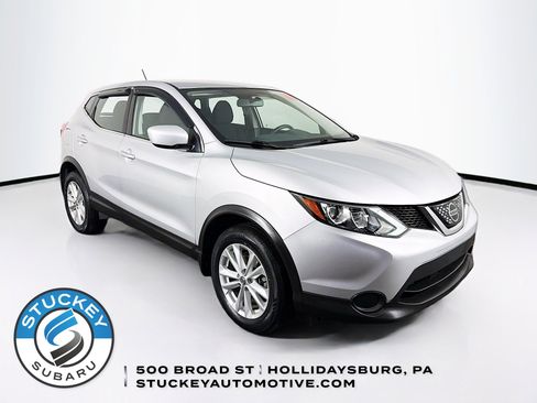 Used 2018 Nissan Rogue Sport S w/ S Appearance Package image 1