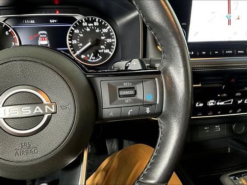 Used 2023 Nissan Rogue SL w/ SL Premium Package image 19