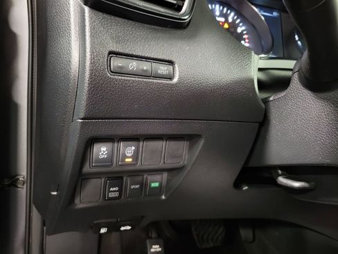 Used 2017 Nissan Rogue SV image 21