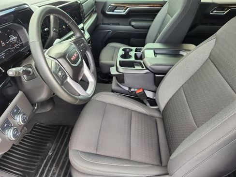 Used 2024 GMC Sierra 1500 Elevation image 13