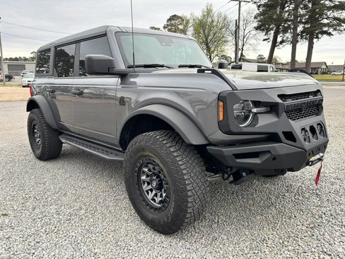 Used 2022 Ford Bronco Black Diamond w/ Sasquatch Package image 8