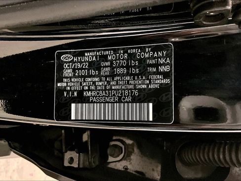 Used 2023 Hyundai Venue SEL FWD image 19
