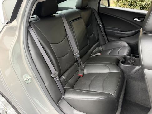 Used 2017 Chevrolet Volt Premier w/ Driver Confidence II Package image 38