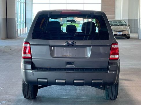 Used 2011 Ford Escape XLS w/ 101A Rapid Spec Order Code FWD image 9