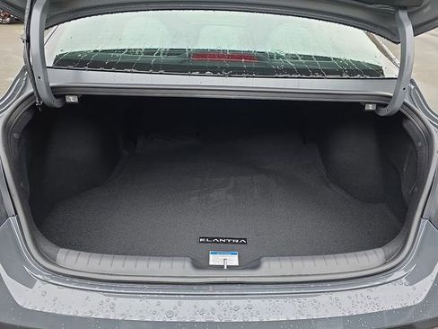 New 2026 Hyundai Elantra Limited FWD image 21