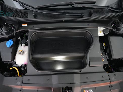 Used 2024 Hyundai Ioniq 6 Limited RWD image 25