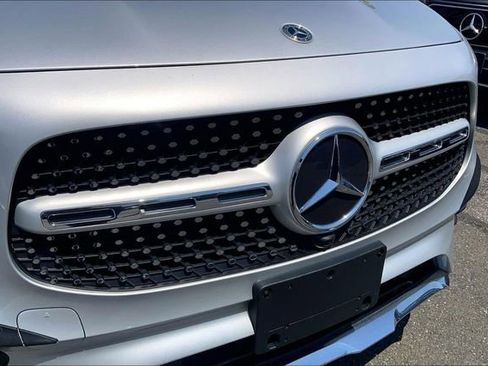 Certified 2023 Mercedes-Benz GLB 250 4MATIC image 27