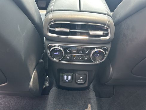 Used 2024 Genesis GV80 3.5T Advanced AWD/4WD image 31