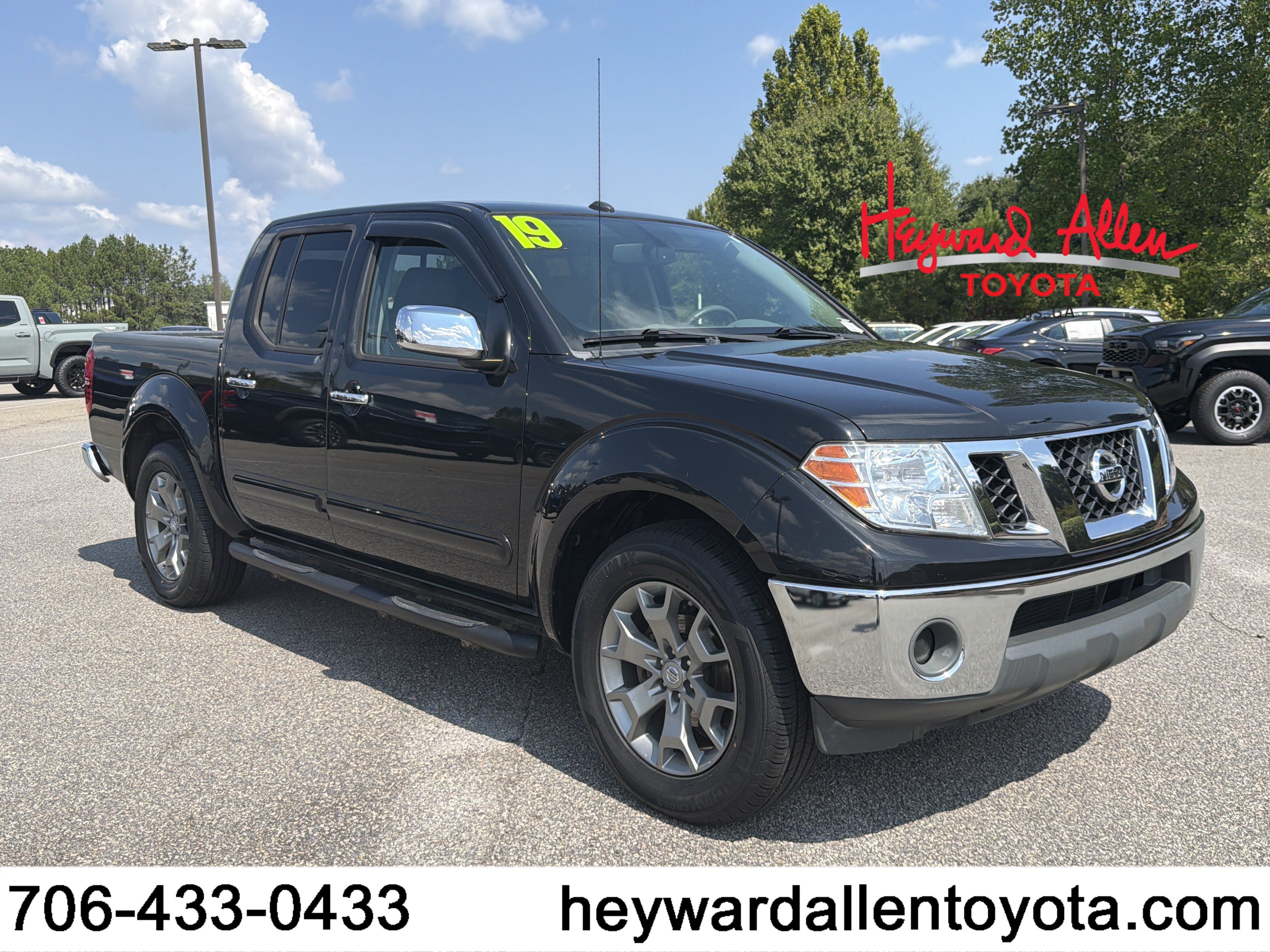 Used 2019 Nissan Frontier SL RWD image 1
