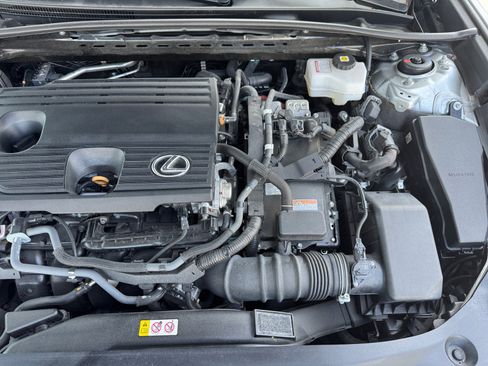 Used 2024 Lexus ES 300h w/ Premium Package FWD image 18
