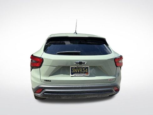Used 2024 Chevrolet Trax RS w/ Driver Confidence Package FWD image 5