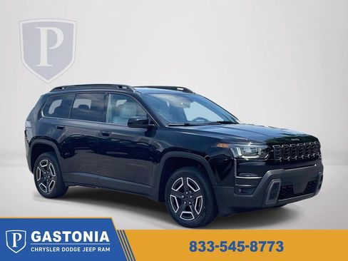 New 2026 Jeep Cherokee Laredo AWD/4WD image 1