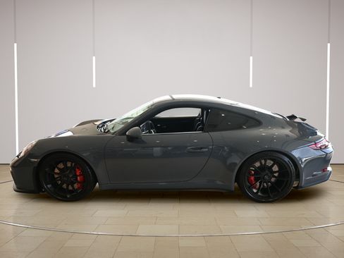 Used 2018 Porsche 911 GT3 w/ Sport Chrono Package RWD image 2