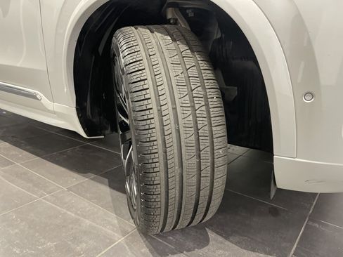 Used 2025 Volvo XC90 B6 Plus image 13