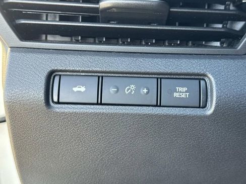 Used 2023 Nissan Altima 2.5 SR w/ SR Premium Package image 13