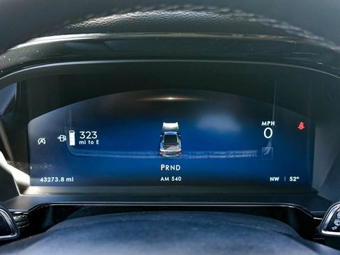 Used 2023 Lincoln Corsair AWD w/ Equipment Group 101A image 40