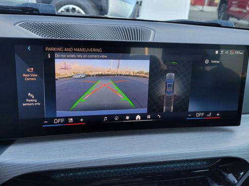 Used 2025 BMW 330i xDrive Sedan image 14