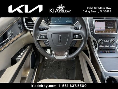 Used 2019 Lincoln Nautilus Reserve FWD image 12