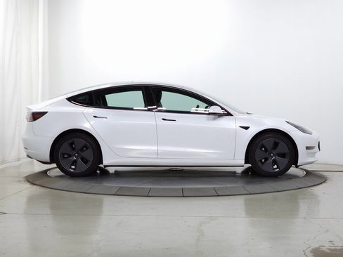 Used 2023 Tesla Model 3 Standard Range image 12